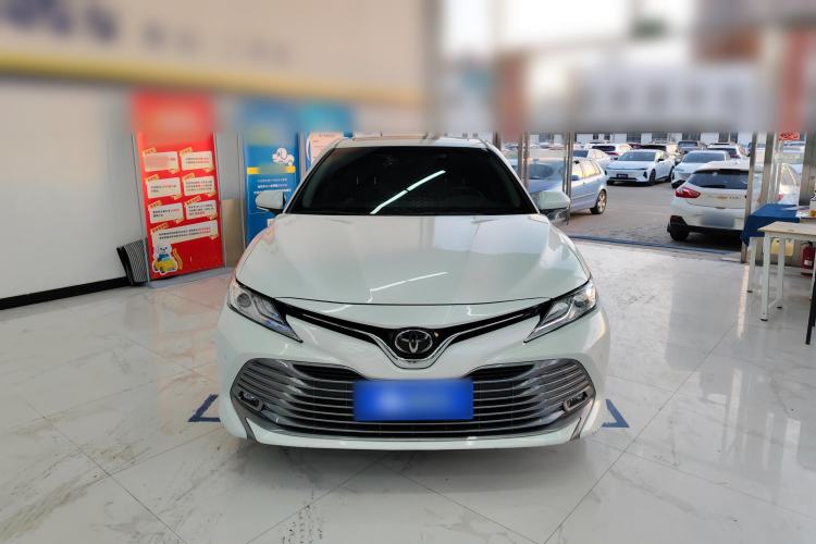 Used Toyota Camry 2019 Revised Version 2.0G Luxury Edition Front