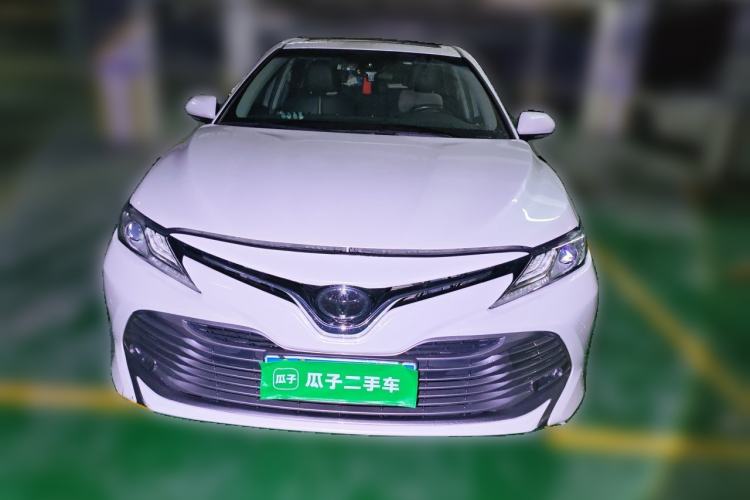 Used Toyota Camry 2019 Revised Version 2.0G Luxury Edition Front