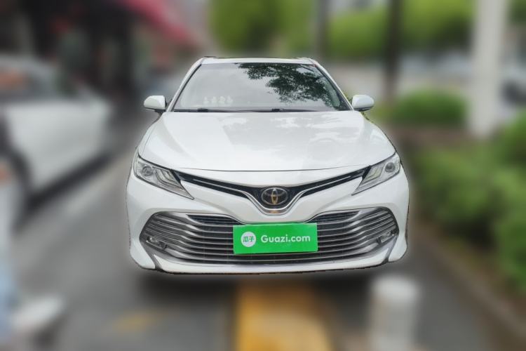 Used Toyota Camry 2019 Revised Version 2.0G Luxury Edition Front
