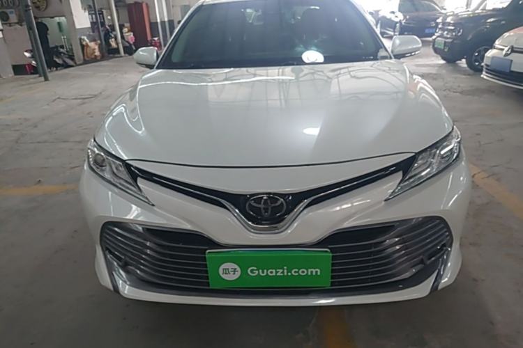 Used Toyota Camry 2019 Revised Version 2.0G Luxury Edition Front