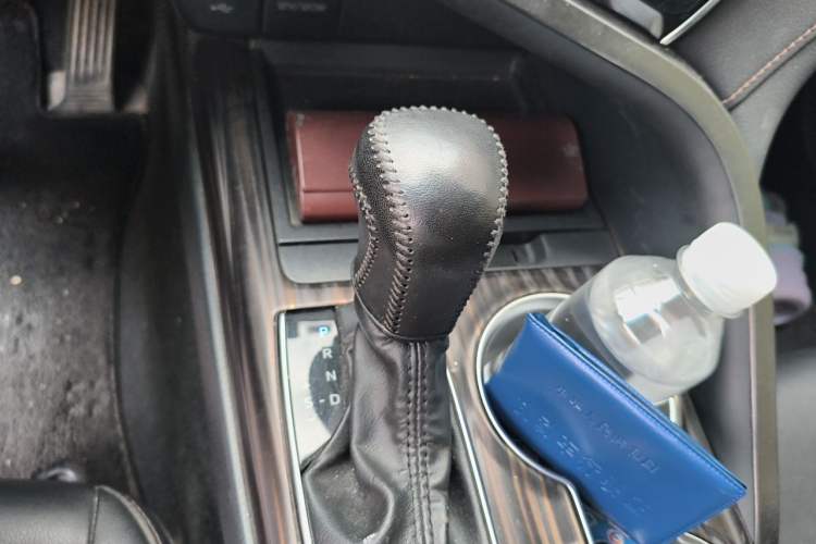 Used Toyota Camry 2019 2.5G Luxury Edition China VI Standard Gear Lever