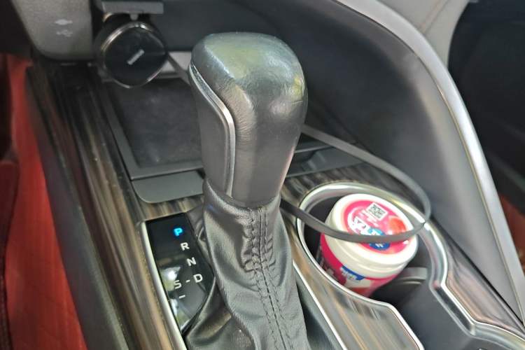 Used Toyota Camry 2019 Revised Version 2.5G Luxury Edition Gear Lever