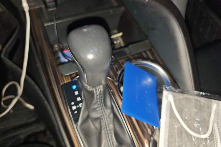 Used Toyota Camry 2019 2.0G Luxury Edition China VI Standard Gear Lever