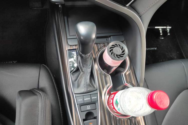 Used Toyota Camry 2019 2.5G Luxury Edition China VI Standard Gear Lever