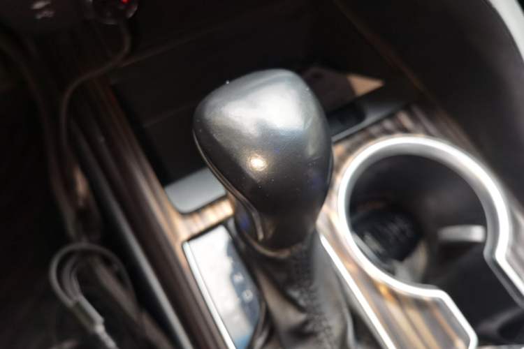Used Toyota Camry 2019 2.5G Luxury Edition China VI Standard Gear Lever