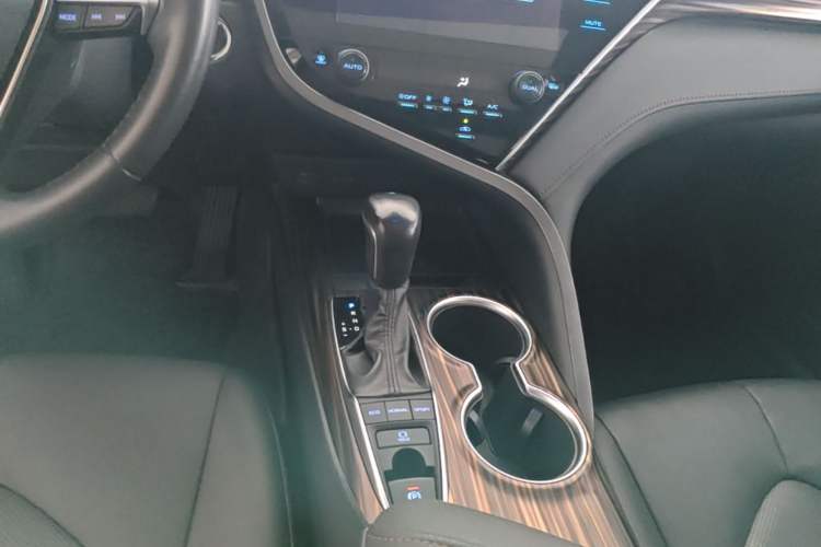 Used Toyota Camry 2019 Revised Version 2.5G Luxury Edition Gear Lever