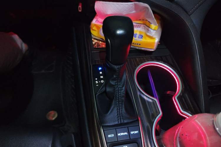 Used Toyota Camry 2019 Revised Version 2.5G Luxury Edition Gear Lever