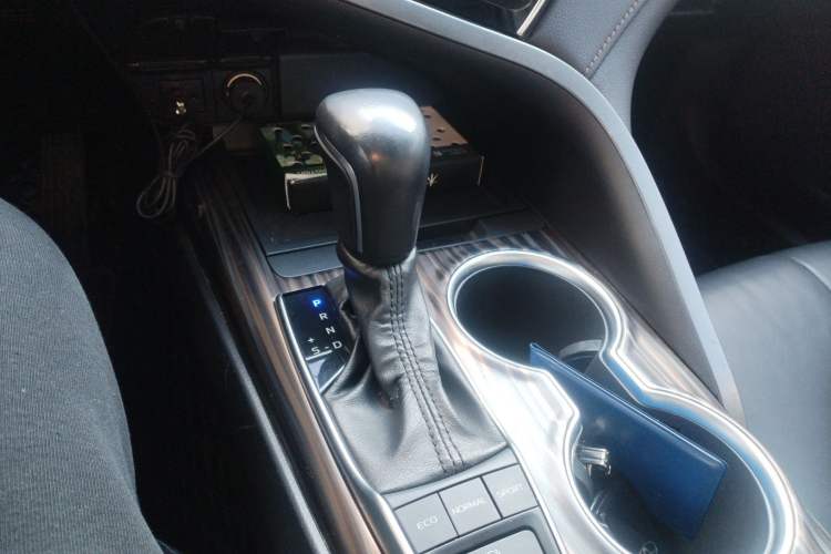 Used Toyota Camry 2019 2.5G Luxury Edition China VI Standard Gear Lever