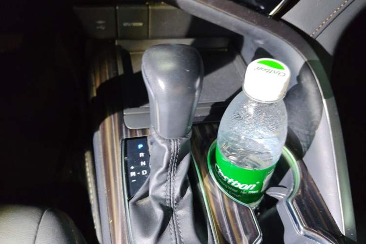 Used Toyota Camry 2019 Revised Version 2.0G Luxury Edition Gear Lever