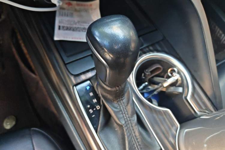 Used Toyota Camry 2019 2.5G Luxury Edition China VI Standard Gear Lever