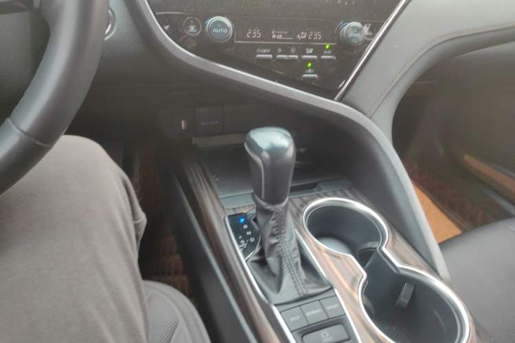 Used Toyota Camry 2019 Revised Version 2.5G Luxury Edition Gear Lever