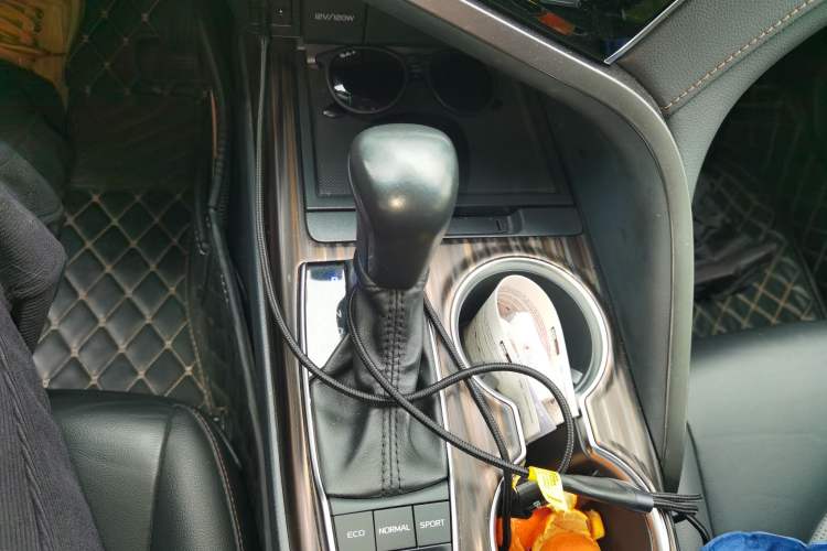 Used Toyota Camry 2019 2.5G Luxury Edition China V Standard Gear Lever