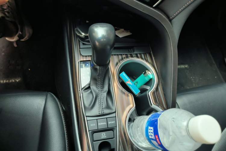 Used Toyota Camry 2019 2.5G Luxury Edition China VI Standard Gear Lever