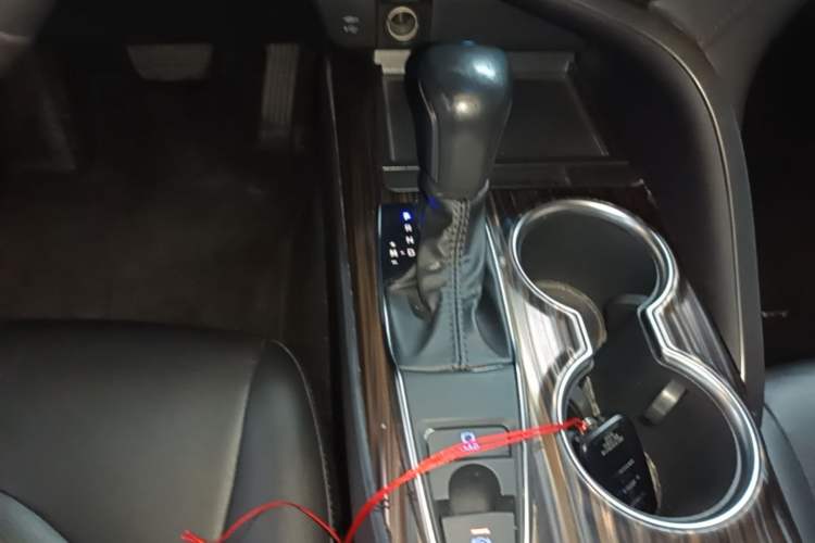 Used Toyota Camry 2019 Revised Version 2.0G Luxury Edition Gear Lever