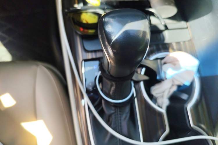 Used Toyota Camry 2019 2.5G Luxury Edition China VI Standard Gear Lever