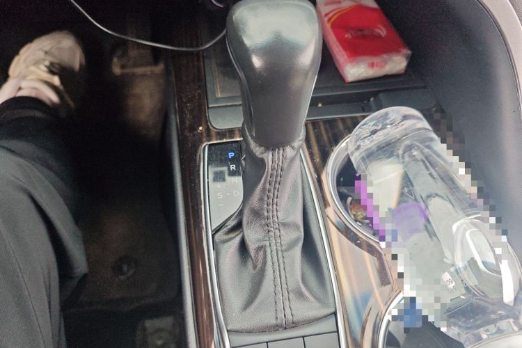 Used Toyota Camry 2019 2.5G Luxury Edition China VI Standard Gear Lever