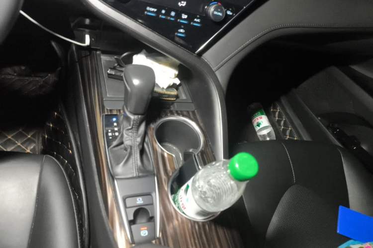 Used Toyota Camry 2019 2.0G Luxury Edition China VI Standard Gear Lever