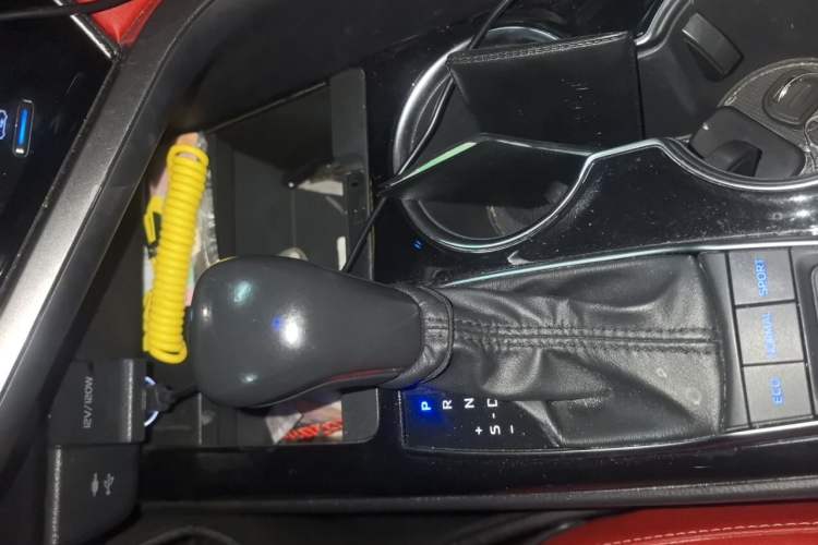 Used Toyota Camry 2019 2.5S FENGSHANG Version China VI Standard Gear Lever