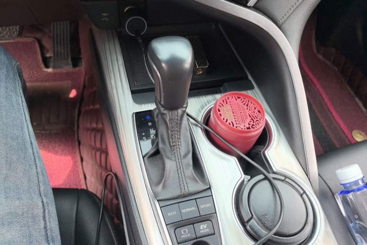 Used Toyota Camry 2019 Revised Version Dual-Engine 2.5 HG Luxury Edition Gear Lever