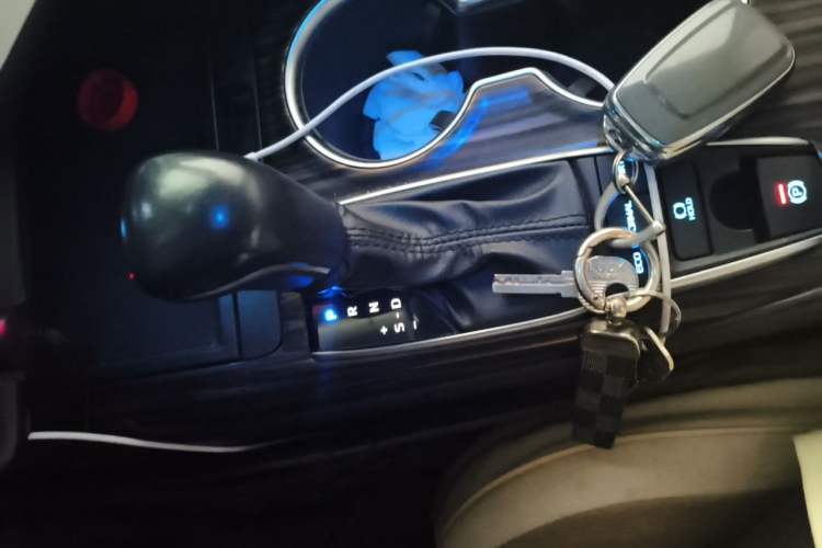 Used Toyota Camry 2019 2.5G Luxury Edition China VI Standard Gear Lever