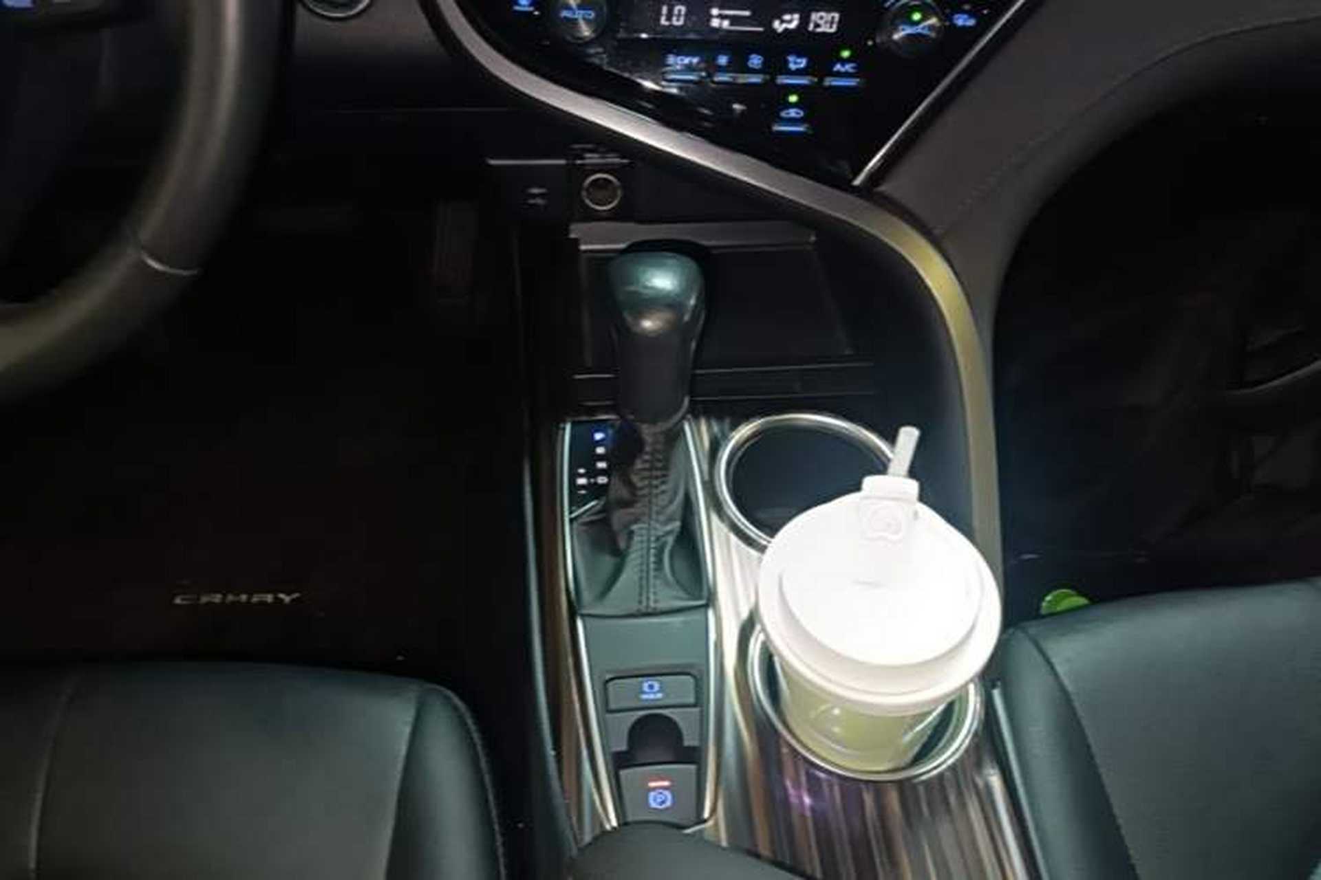 Used Toyota Camry 2019 Revised Version 2.0G Luxury Edition Gear Lever