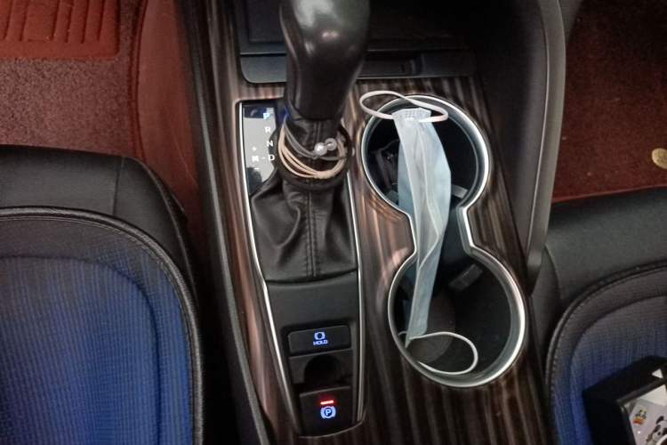 Used Toyota Camry 2019 Revised Version 2.0G Luxury Edition Gear Lever