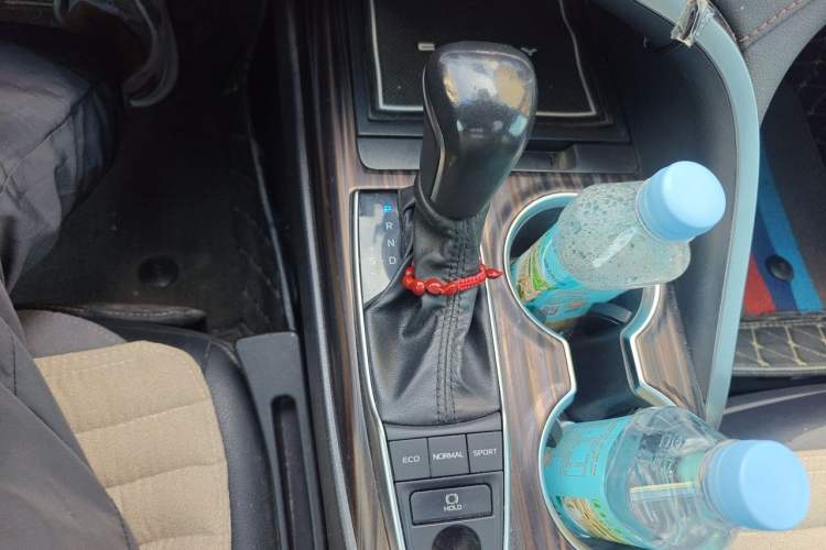 Used Toyota Camry 2019 Revised Version 2.5G Luxury Edition Gear Lever