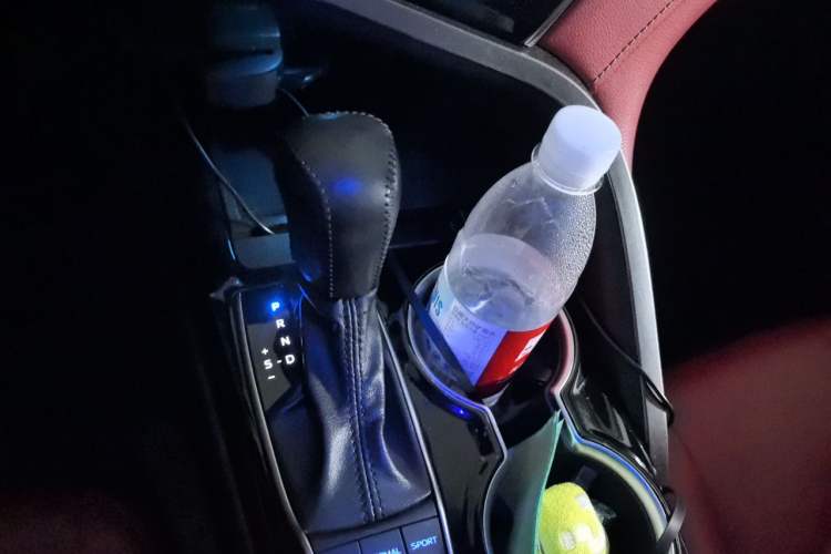 Used Toyota Camry 2019 2.5S FENGSHANG Version China VI Standard Gear Lever