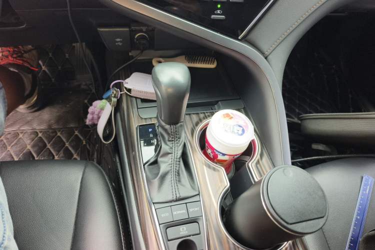 Used Toyota Camry 2019 2.5G Luxury Edition China VI Standard Gear Lever