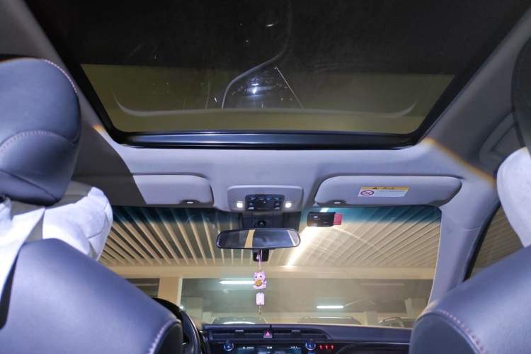 Used Toyota Camry 2019 2.5G Luxury Edition China VI Standard Headliner