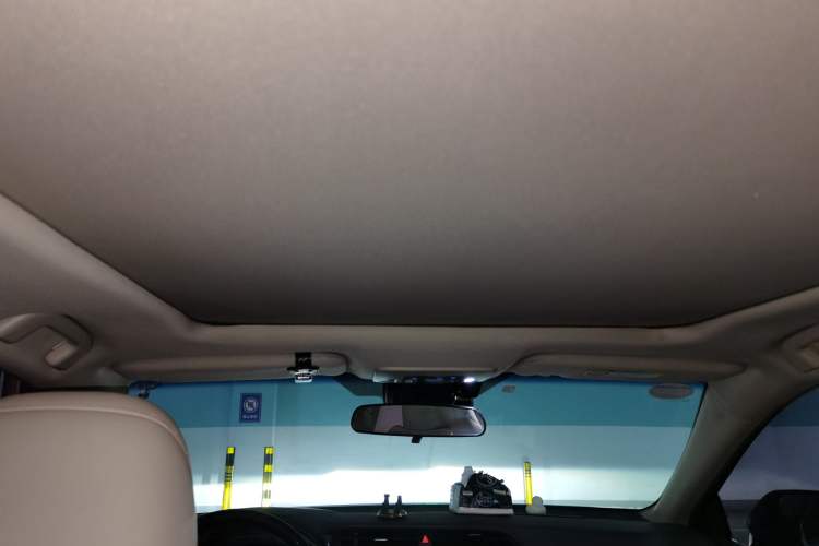 Used Toyota Camry 2019 Dual-Engine 2.5 HG Luxury Edition China VI Standard Headliner