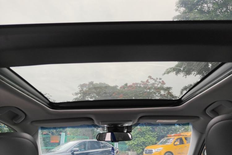Used Toyota Camry 2019 Dual-Engine 2.5 HG Luxury Edition China VI Standard Headliner