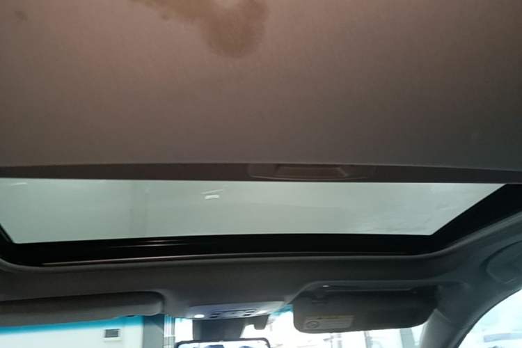 Used Toyota Camry 2019 Revised Version 2.0S Fēngshàng Edition Headliner