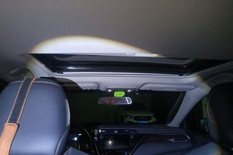 Used Toyota Camry 2019 2.0G Luxury Edition China VI Standard Headliner