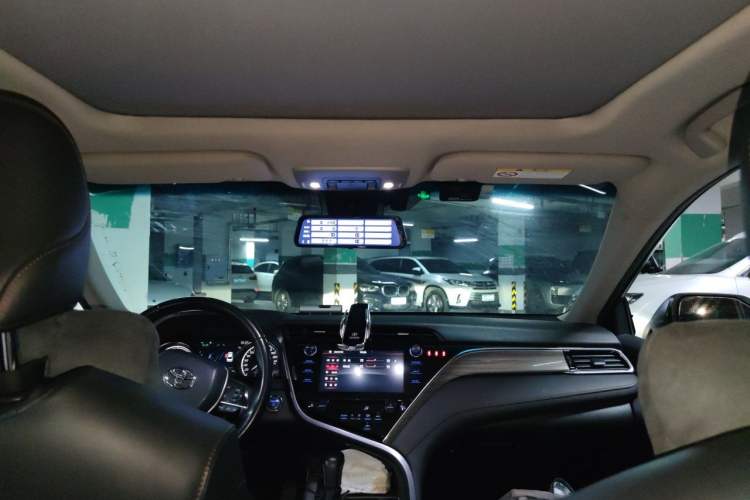 Used Toyota Camry 2019 Dual-Engine 2.5 HG Luxury Edition China VI Standard Headliner