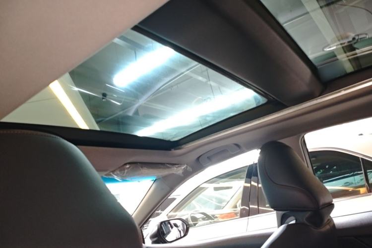 Used Toyota Camry 2019 Dual-Engine 2.5 HG Luxury Edition China VI Standard Headliner