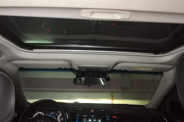 Used Toyota Camry 2019 2.0G Luxury Edition China VI Standard Headliner
