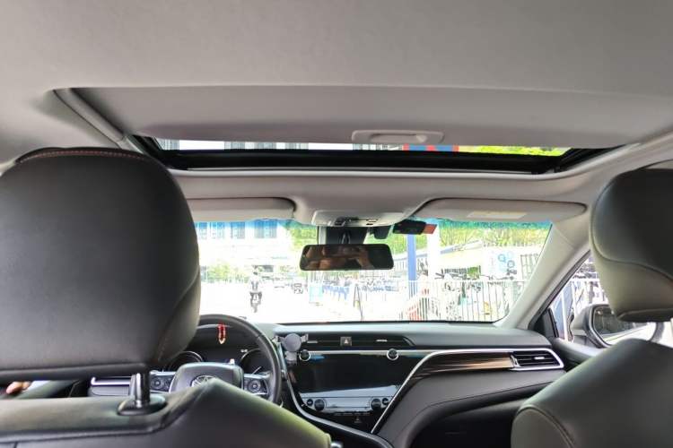 Used Toyota Camry 2019 Revised Version 2.0G Luxury Edition Headliner