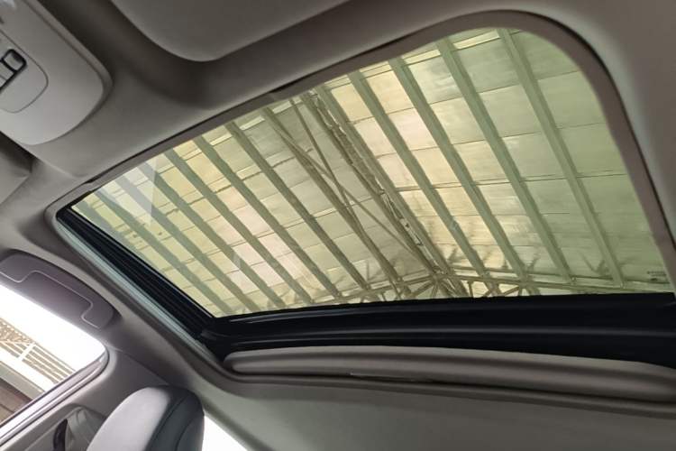 Used Toyota Camry 2019 2.0G Luxury Edition China VI Standard Headliner