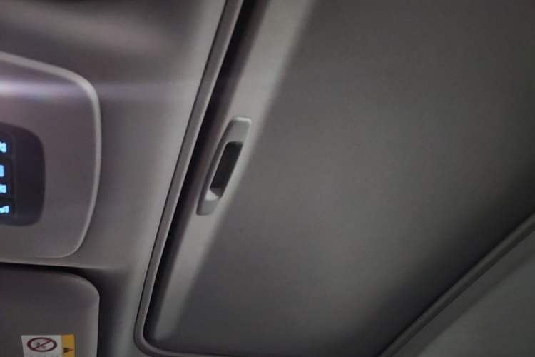 Used Toyota Camry 2019 Revised Version 2.0S Fēngshàng Edition Headliner