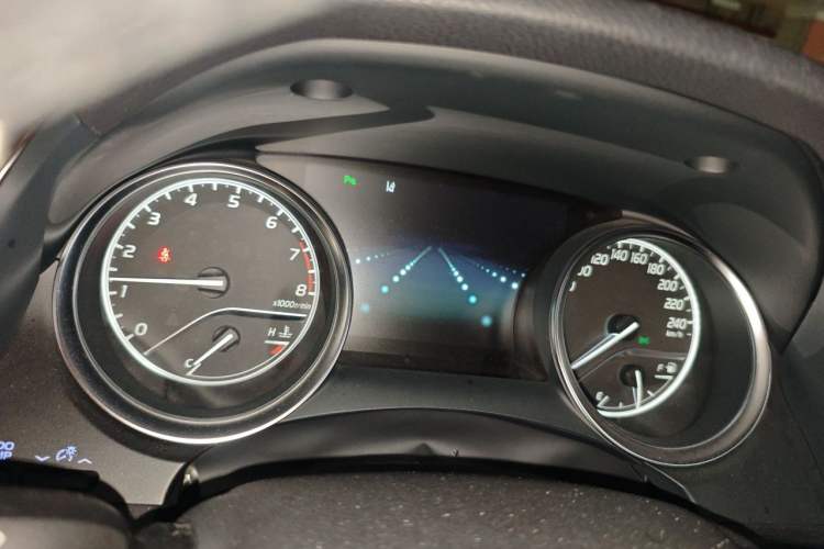 Used Toyota Camry 2019 2.0G Luxury Edition China VI Standard Instrument Cluster