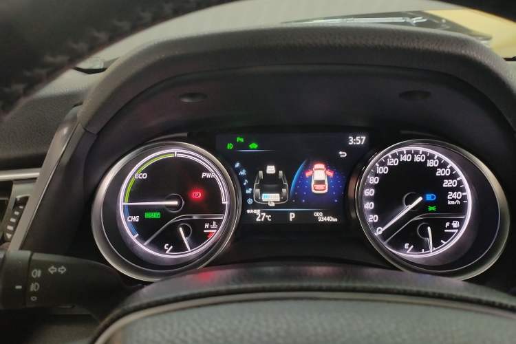 Used Toyota Camry 2019 Revised Version Dual-Engine 2.5 HG Luxury Edition Instrument Cluster