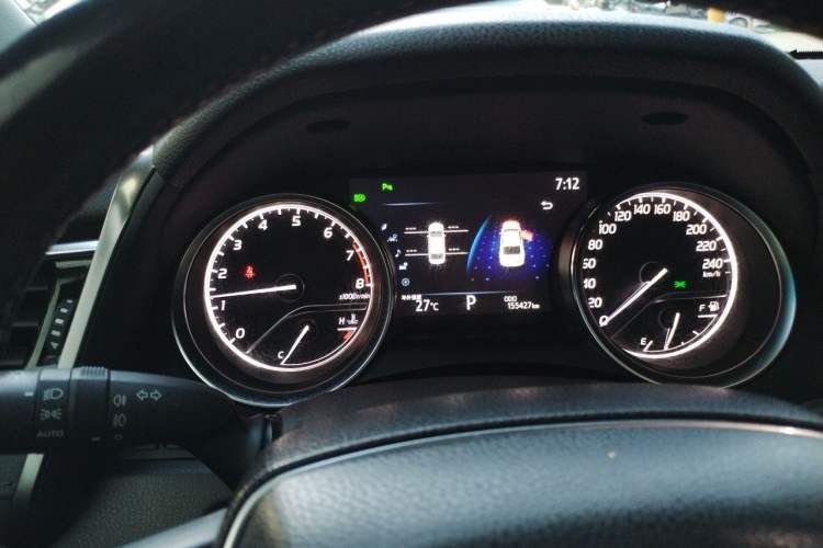 Used Toyota Camry 2019 2.0G Luxury Edition China VI Standard Instrument Cluster