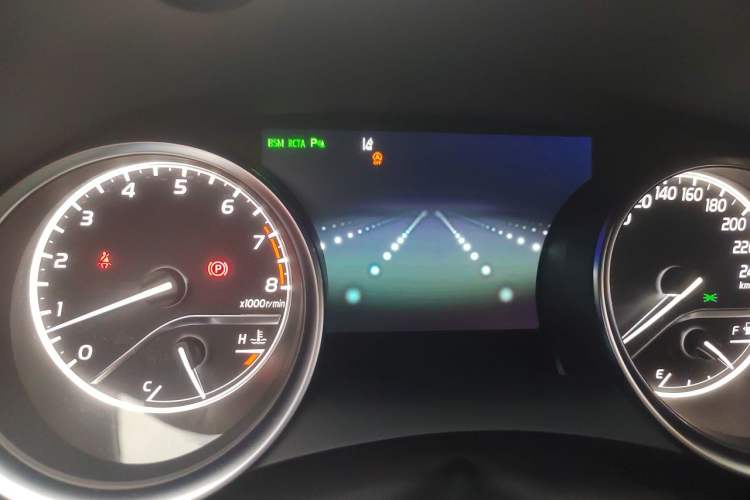 Used Toyota Camry 2019 2.5G Luxury Edition China VI Standard Instrument Cluster