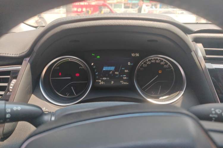 Used Toyota Camry 2019 Revised Version Dual-Engine 2.5 HG Luxury Edition Instrument Cluster