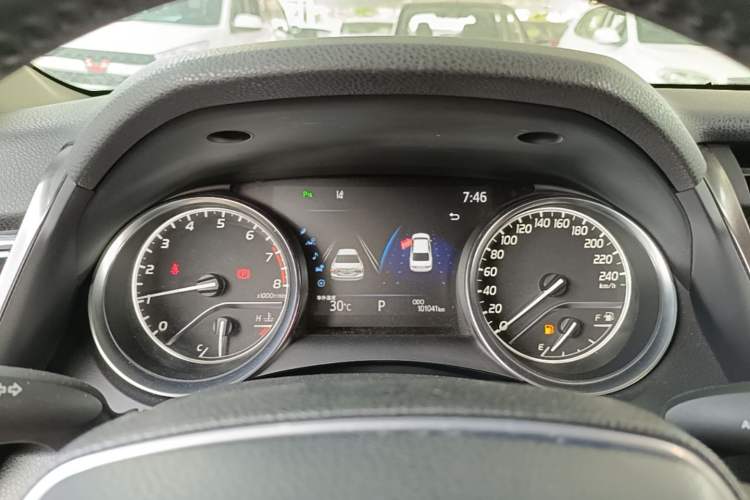 Used Toyota Camry 2019 2.0G Luxury Edition China VI Standard Instrument Cluster