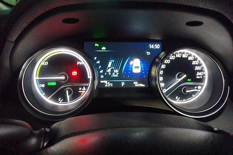 Used Toyota Camry 2019 Revised Version Dual-Engine 2.5 HG Luxury Edition Instrument Cluster