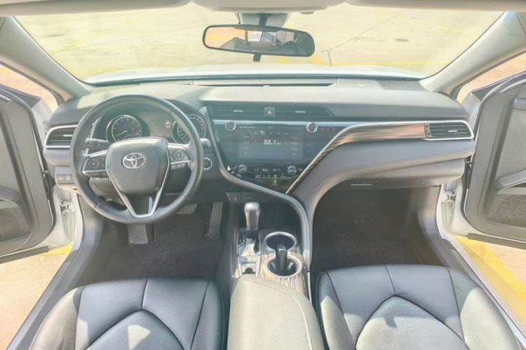 Used Toyota Camry 2019 2.5G Luxury Edition China VI Standard Interior 1