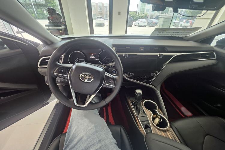 Used Toyota Camry 2019 2.0G Luxury Edition China V Standard Interior 1