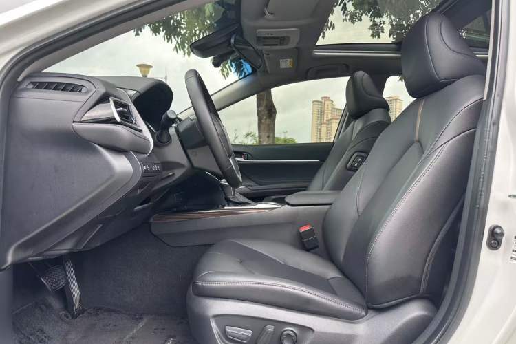 Used Toyota Camry 2019 2.5G Luxury Edition China VI Standard Interior 1